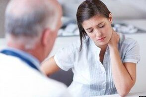 Consulta com o acompanhante do homem para determinar a viabilidade da cirurgia de aumento do pênis